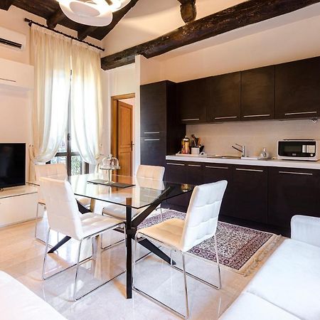 Begatto Apartment, Nel Cuore Del Centro Storico Bolonha Exterior foto